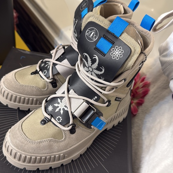 Palladium 🌸Stylish Boots with Graphic Design - Picture 12 of 17